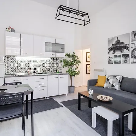 Bpr White Peony - 2 Bdr Central Apartment Budapest