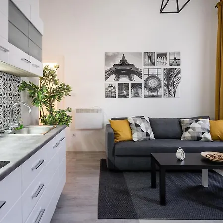 Bpr White Peony - 2 Bdr Central Apartment Budapest