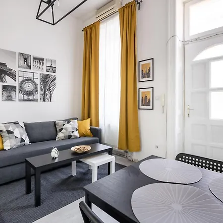 Bpr White Peony - 2 Bdr Central Budapest