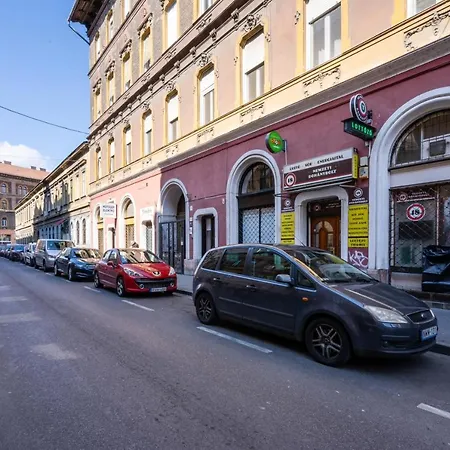 Bpr White Peony - 2 Bdr Central Apartment Budapest